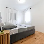 Lo-lo Apartamento Zadar