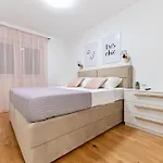 Lo-lo Apartamento *