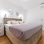 Lo-lo Apartamento *