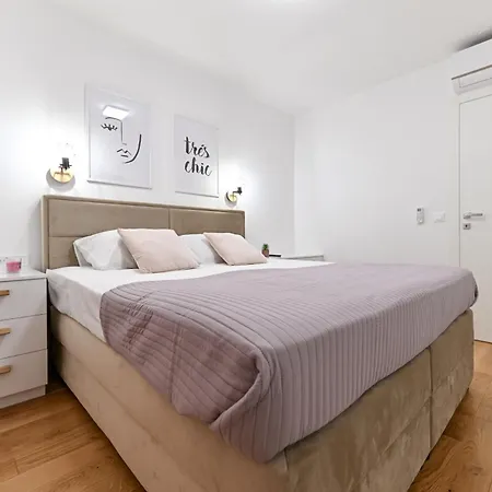 Lo-lo Appartement *