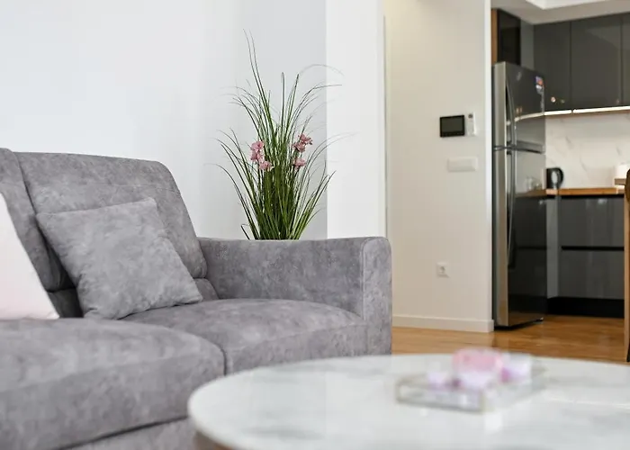 Апартаменты Lo-lo *