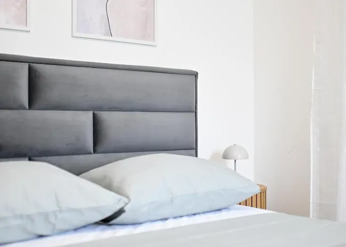 Lo-lo Апартаменты *